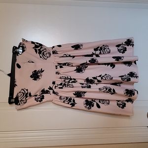 Forever 21 baby pink and black vintage strapless dress
